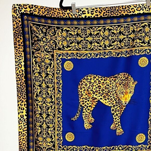 NEW GIORGIO MORESCO ITALIAN BEAUTIFUL LEOPARD PRINT SCARF - Picture 3 of 4